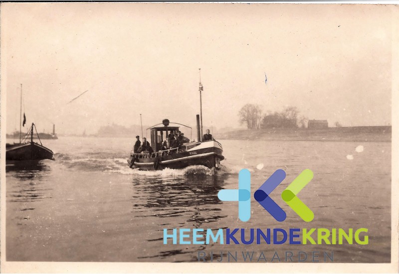 Douane Tolkamer Boot `` Waal`` Coll. HKR geschonken door H.vd Laag (1)